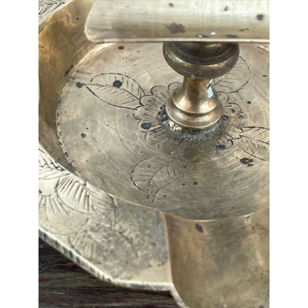 Vintage 1930s Chinese Export Brass Ashtray with Matchbox Holder - Picture 6 of 15
